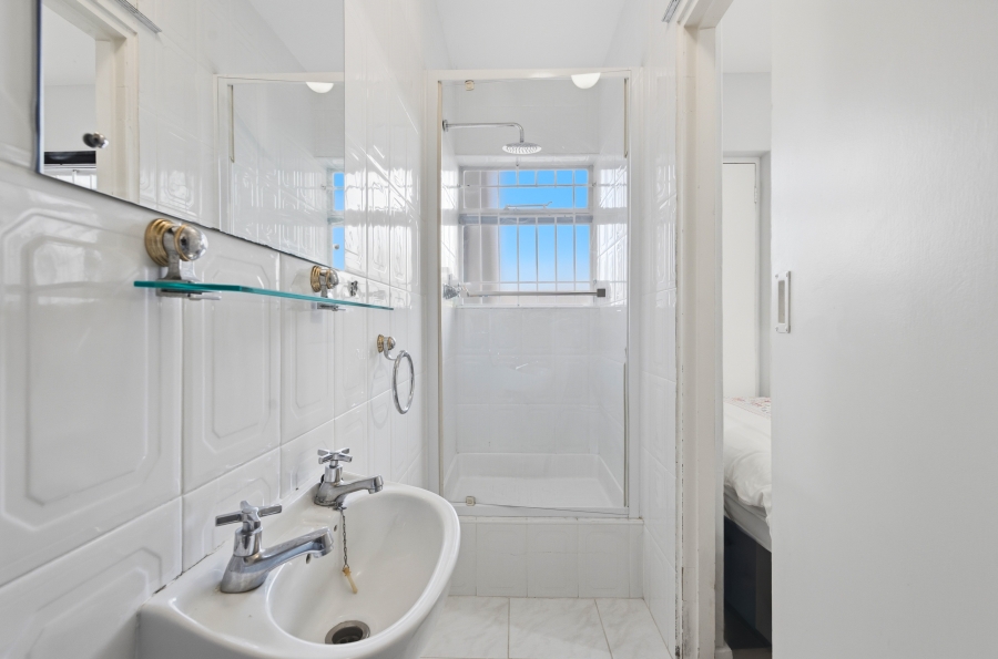 4 Bedroom Property for Sale in Sea Point Western Cape